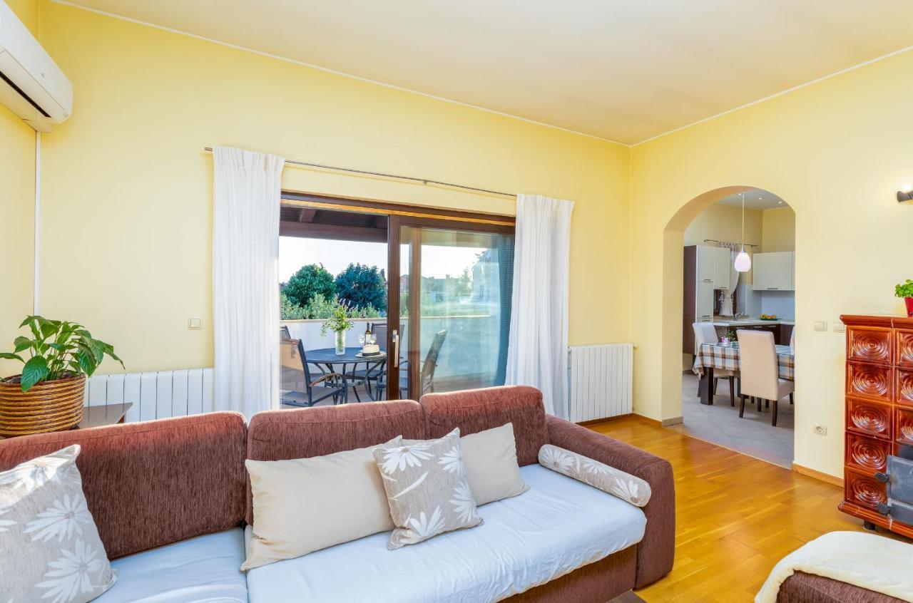 Luana A1 Apartment Fazana